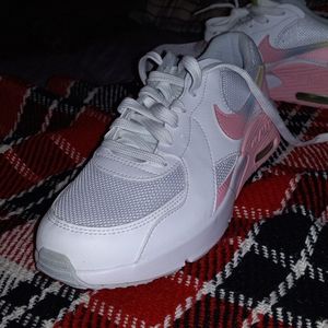 Pink/white Nike Air Max Size 5.5Y